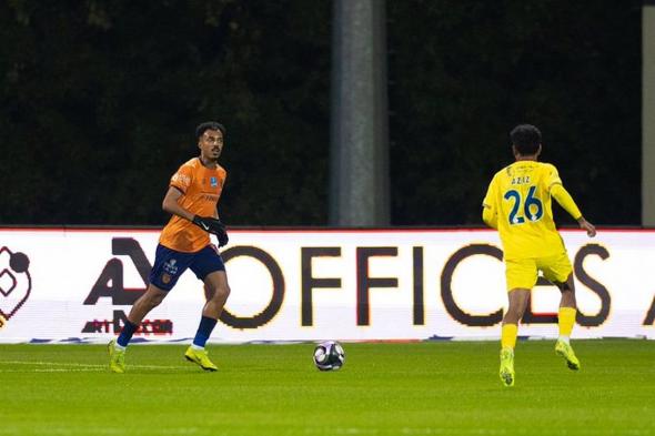 دوري
    روشن
    للمحترفين
    :
    التعادل
    السلبي
    يحسم
    مواجهة
    الفيحاء
    مع
    الحزم