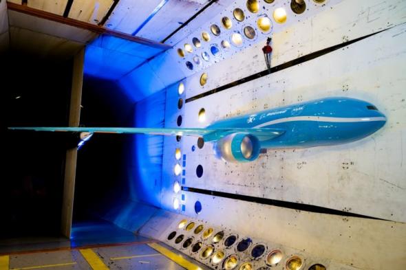 «ناسا»
      و«بوينغ»
      تختبران
      جناحاً
      مبتكراً
      للطائرات