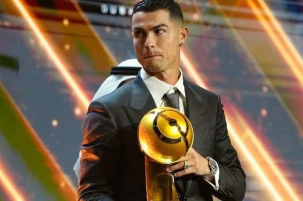 كريستيانو
    رونالدو
    يتوّج
    بجائزة
    أفضل
    لاعب
    كرة
    قدم
    في
    الشرق
    الأوسط
    لعام
    2025
