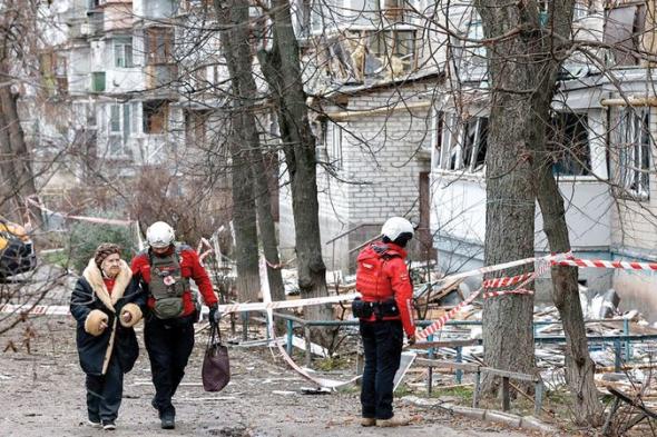 الرئيس الأوكراني يقدم تنازلات لإنقاذ عملية السلام «الوليدة»