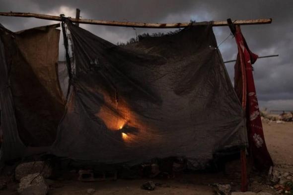 بالفيديو:
اشتداد
تأثير
المنخفض
الجوي
يفاقم
معاناة
النازحين
في
قطاع
غزة