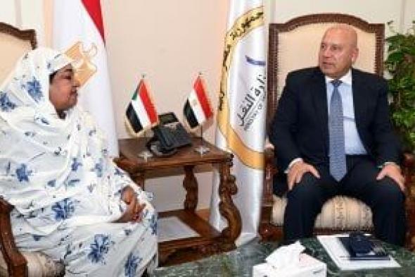 كامل
الوزير:
دمج
السودانيين
في
منظومة
المعارض
المصرية
وتخصيص
أماكن
عرض
دائمة