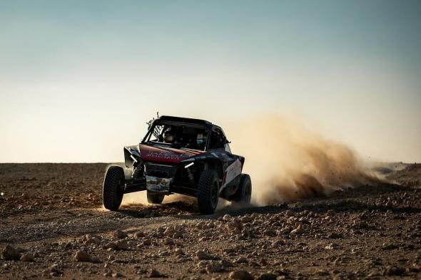 25
    متسابقًا
    ومتسابقة
    يمثلون
    المملكة
    في
    رالي
    داكار
    السعودية
    2026