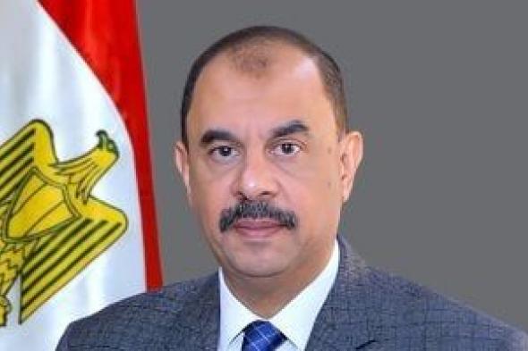 محافظ
سوهاج
يوجه
بتكثيف
حملات
النظافة
ورفع
الاشغالات
بمحيط
الكنائس
والأديرة