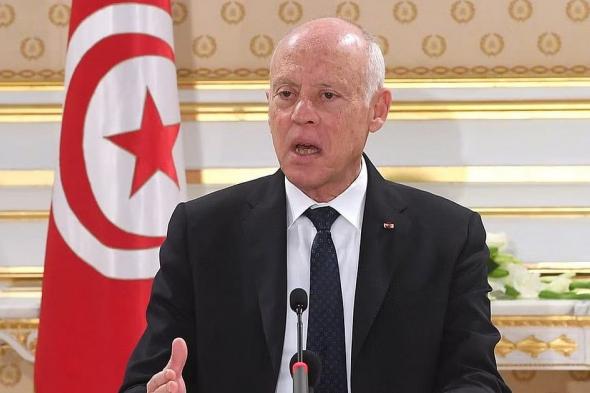 الرئيس
    التونسي
    يقرر
    تمديد
    حالة
    الطوارئ
    لمدة
    شهر