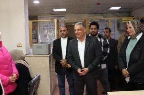 محافظ
الإسماعيلية
يتفقَّد
مقر
الوحدة
المحلية
لحى
ثان
لمتابعة
سير
العمل..
تفاصيل