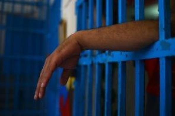 حبس
ديلر
ضبط
قبل
ترويج
الحشيش
فى
الوراق
4
أيام