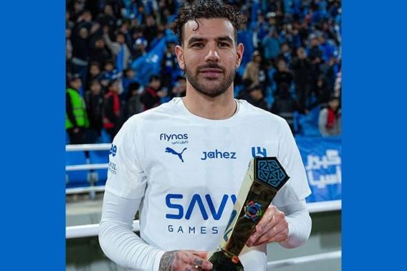 إنزاجي
      يبحث
      عن
      بديل
      كانسيلو
      ويشيد
      بجودة
      هيرنانديز