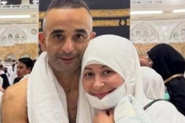 منة
شلبى
وزوجها
أحمد
الجناينى
يؤديان
مناسك
العمرة