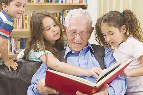 مختص:
    قضاء
    الأطفال
    وقتاً
    مع
    أجدادهم
    يعزز
    صحتهم
    النفسية