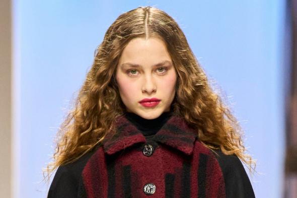 مكياج
مشرق
تبدئين
به
عامك
الجديد
يعكس
جمالكِ
الطبيعي
وروحكِ
المتجددة