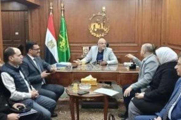 رئيس
شركة
مياه
القليوبية
يستعرض
جهود
التعامل
مع
ارتفاع
منسوب
المياه
الجوفية