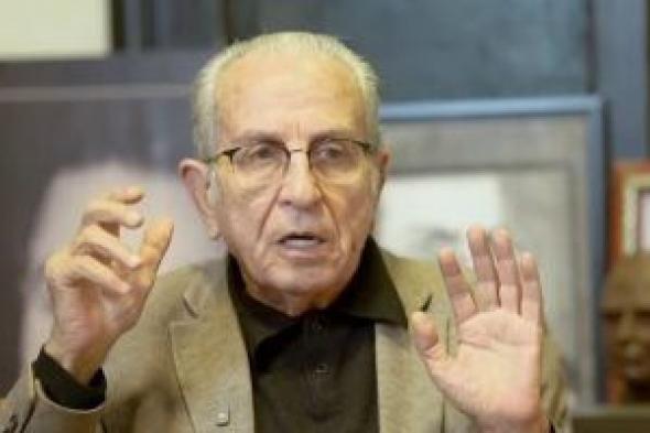 على
بدرخان
يكشف
قصة
زواجه
بالسندريلا
وكواليس
الكرنك
وشفيقة
ومتولى..
فيديو