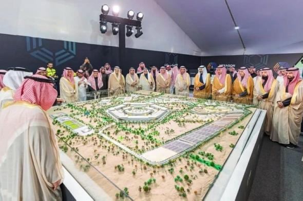 متحدث
    "سدايا":
    مركز
    "هيكساجون"
    نقلة
    في
    البنية
    التحتية
    للخدمات
    الحكومية
    بالمملكة