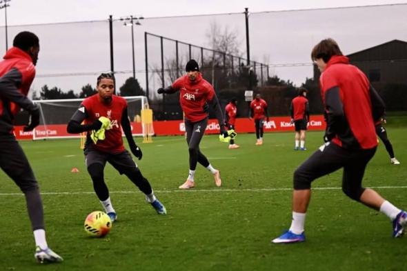 موعد
      مباراة
      ليفربول
      أمام
      ليدز
      يونايتد
      في
      الدوري
      الإنجليزي
      والقناة
      الناقلة