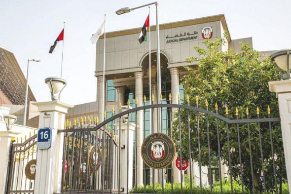 رجل يتسلم من صديقه 16 ألف دولار لاستثمارها ويرفض إعادتها لعلاجه