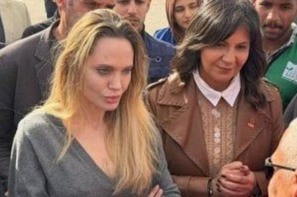 النجمة
العالمية
أنجلينا
جولي
من
معبر
رفح:
غزة
تواجه
كارثة
إنسانية
لا
تُطاق