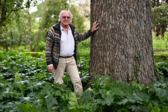 وفاة
عالم
النبات
فرانسيس
آليه
عن
87
عاماً