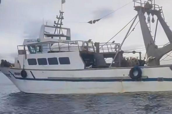 تعليق رخصة
الصيد
لسفينة لهذا
السبب 