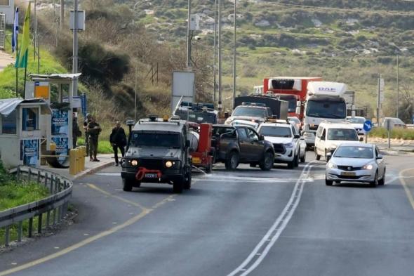 الاحتلال
يغلق
حاجز
عطارة
العسكري
شمال
رام
الله