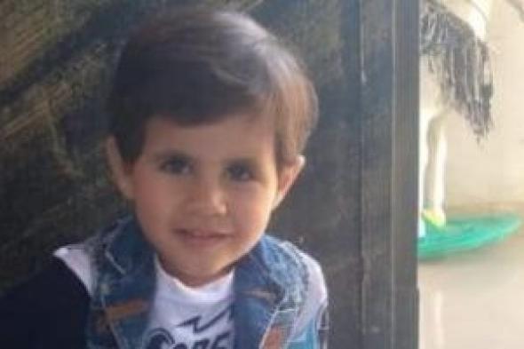 آدم
أبو
حليب..
طفل
فلسطينى
قصف
منزله..
فقد
شقيقه
ويواجه
خطر
فقدان
عينيه