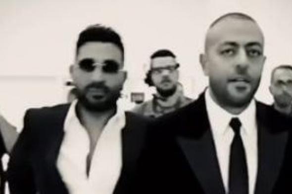 «بالدموع
والآهات»..
أحمد
سعد
يحتفل
بعيد
ميلاد
تامر
عاشور
بطريقة
ساخرة
(فيديو)