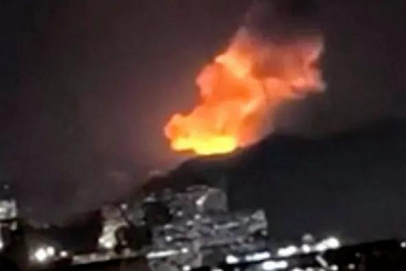 انفجارات
قوية
تهز
عاصمة
فنزويلا
وانقطاع
التيار
الكهربائي
عن
المنطقة
الجنوبية
من
المدينة