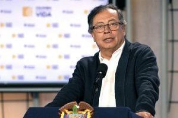 ترامب
يهدد
رئيس
كولومبيا:
كن
حذرا