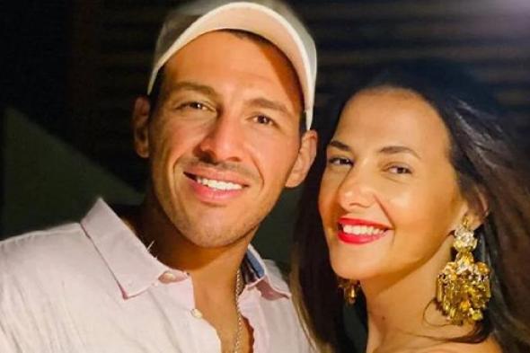 رامي
رضوان
يواجه
شائعات
انفصاله
عن
دنيا
سمير
غانم
برسالة
رومانسية