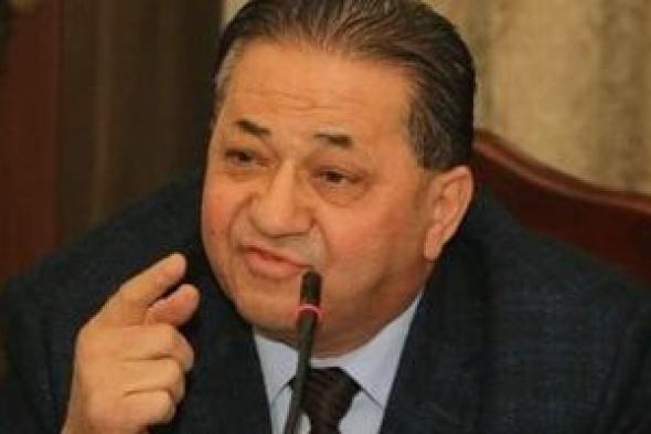 عيد
هيكل
يتقدم
بأوراق
ترشحه
لمقعد
رئاسة
حزب
الوفد