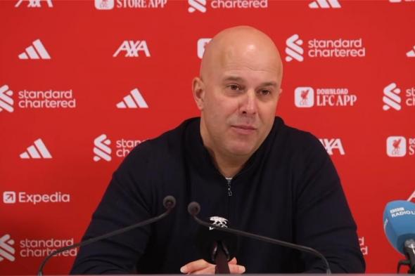 سلوت:
      ليس
      من
      العدل
      أن
      نتفوق
      على
      آرسنال
      ومانشستر
      سيتي