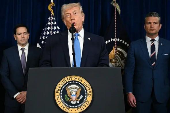 "ترامب":
    سندير
    فنزويلا
    انتقالياً
    بعد
    اعتقال
    "مادورو"..
    وشركاتنا
    النفطية
    ستبدأ
    العمل
    هناك