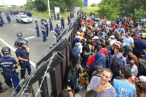 الاتحاد الأوروبي يستلهم سياسته في التعامل مع الهجرة من النموذج المجري