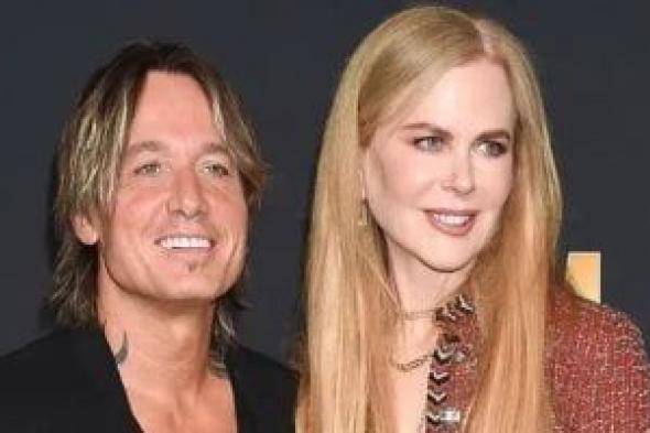 نيكول
كيدمان
وكيث
أوربان
يستقبلان
العام
الجديد
وسط
أجواء
الانفصال