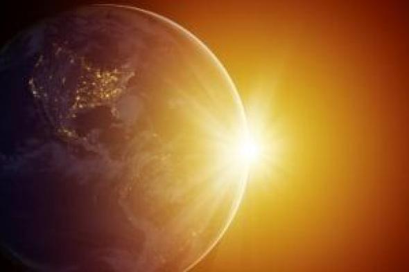 «الحضيض
الشمسى»..
الأرض
أقرب
بـ5
ملايين
كيلومتر
من
الشمس
اليوم