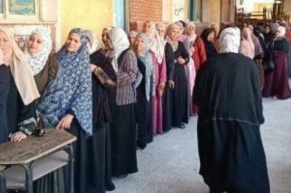 إقبال
كثيف
من
السيدات
على
لجان
منشأة
القناطر
فى
انتخابات
النواب
2025..
صور