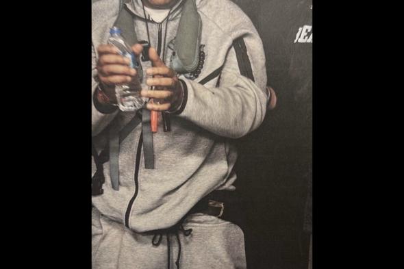 ترامب ينشر صورة لمادورو مكبل اليدين ومعصوب العينين