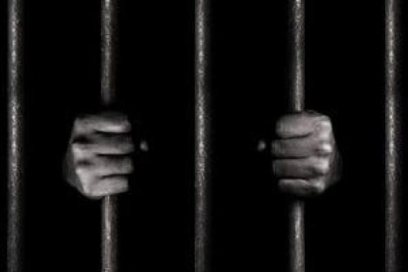 كنت
بوصل
الحشيش
بالموتوسيكل..
اعترافات
عاطل
أمام
النيابة
بعد
سقوطه
بالوراق