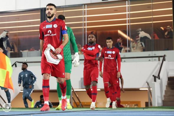 بدران
أساسيا
وينهزم
رفقة
ضمك
أمام
الهلال
السعودي