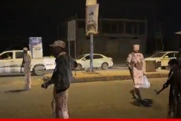 قوات
    «درع
    الوطن»
    تبدأ
    استلام
    مهام
    الأمن
    وحفظ
    الاستقرار
    في
    المهرة