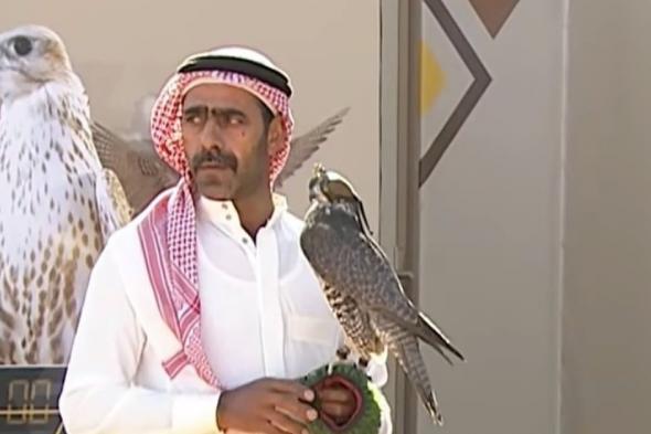 صقار
    سوري
    يتواجد
    للمرة
    الثالثة
    في
    مهرجان
    الملك
    عبدالعزيز
    للصقور
    2025