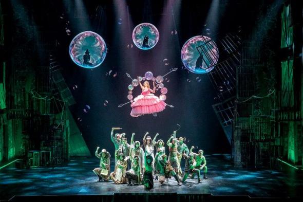 دبي أوبرا تستضيف «ويكد».. المسرحية الموسيقية الأشهر في العالم