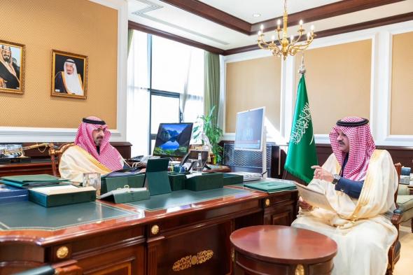 نائب
أمير
تبوك
يطّلع
على
تقرير
سير
اختبارات
جامعة
تبوك