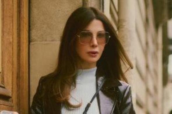 نانسي
عجرم
تطرح
أغنية
«أنا
صورة
ليك»
ضمن
فيلم
«بطل
الدلافين»