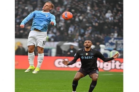 نابولي
يحافظ
على
حظوظه
في
سباق
اللقب
بفوزه
على
لاتسيو
في
لقاء
عاصف