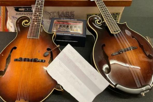 لص يعيد آلات موسيقية مسروقة مع رسالة اعتذار