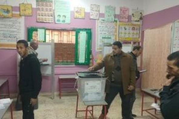 لجان
البدرشين
تستقبل
أعدادا
كبيرة
من
الناخبين
قبل
فترة
الراحة..
صور