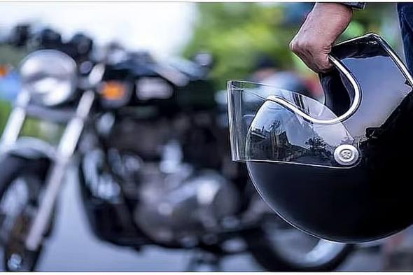 أستاذ
    تخطيط:
    سلوك
    قائدي
    الدراجات
    النارية
    بحاجة
    لمزيد
    من
    الحزم