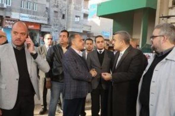 محافظ
الشرقية
يعاين
هبوط
محدود
في
البلاطة
العلوية
بكوبرى
الصاغة