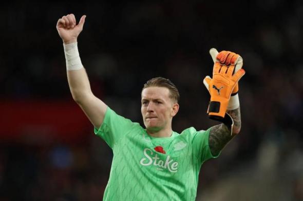 حارس
      إنجلترا
      يشتري
      منزلاً
      استضاف
      الملكة